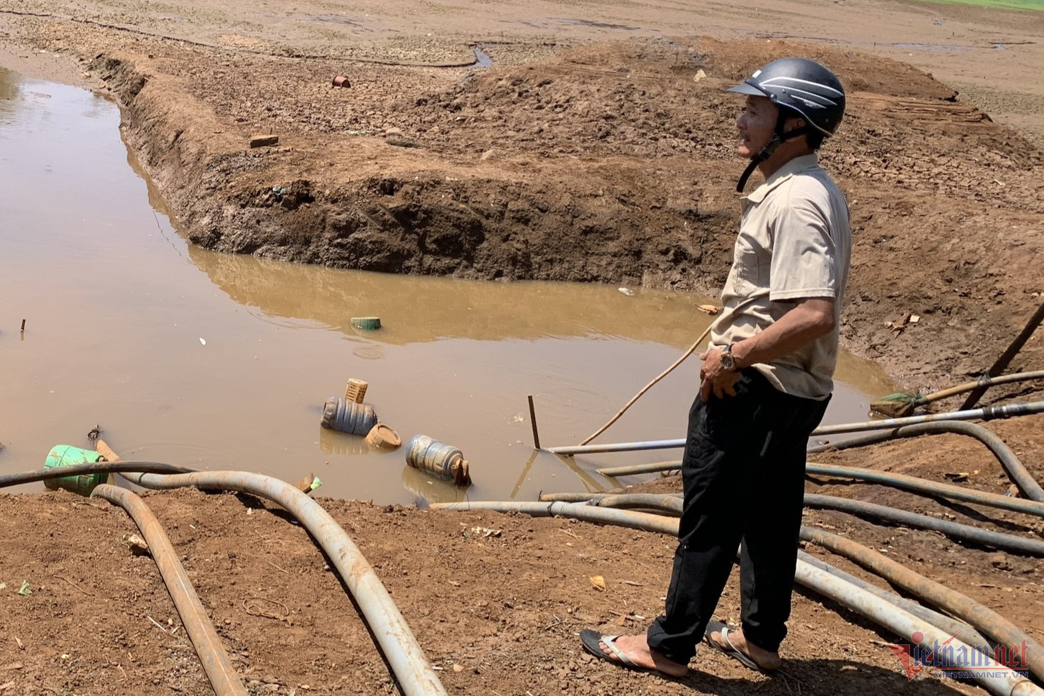 Người dân ở Đắk Nông quay cuồng trong cơn hạn hán W-z5361570363071-d92235881a31e1831efa317f9da3d166-1-1.jpg