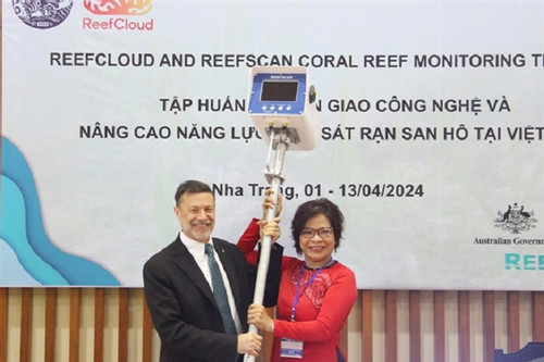 Australia helps Vietnam monitor, protect coral reefs