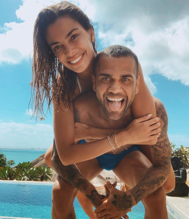 dani alves vo 1.jpg