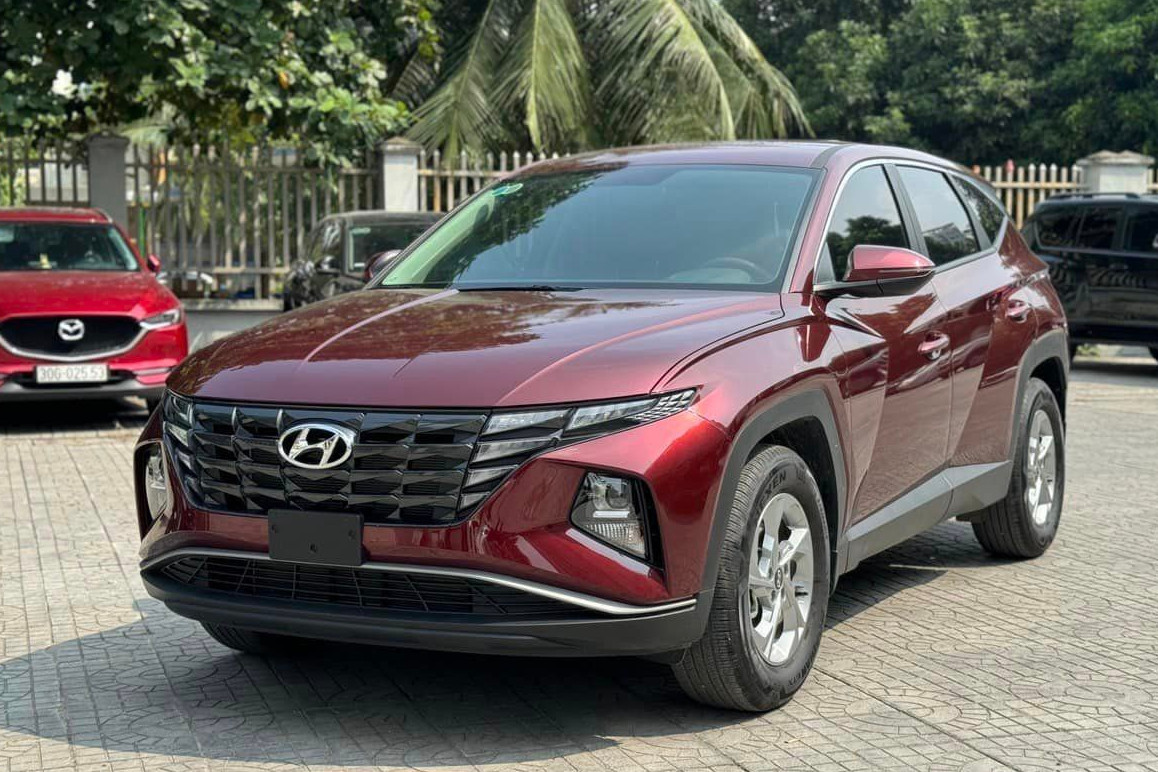 Giá xe hơn 800 triệu đồng: 4 mẫu ô tô cạnh tranh ngang ngửa