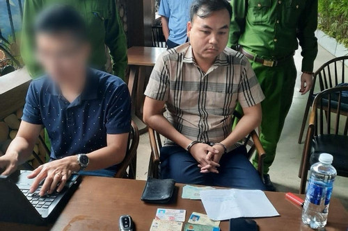 Khởi tố hai phóng viên cưỡng đoạt 100 triệu đồng ở Hà Tĩnh