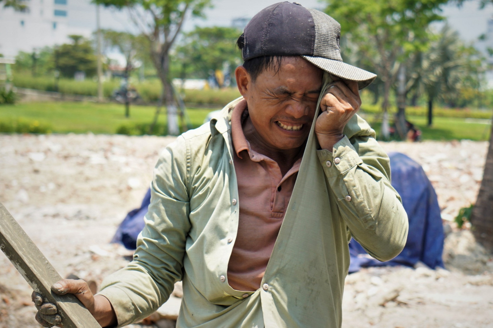 Người Đà Nẵng quay cuồng trong đợt nắng nóng đầu mùa