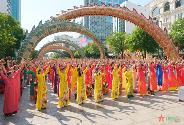 Over 3 million join HCM City ao dai festival