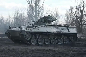 Video binh sĩ Nga lái thử thiết giáp Đức viện trợ cho Ukraine
