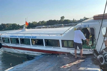 Three severely injured as boat carrying 42 foreigners collides with ferry