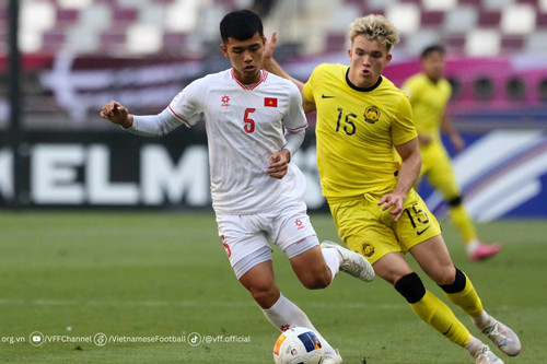 U23 Việt Nam 2-0 U23 Malaysia: Lê Nguyên Hoàng hay nhất