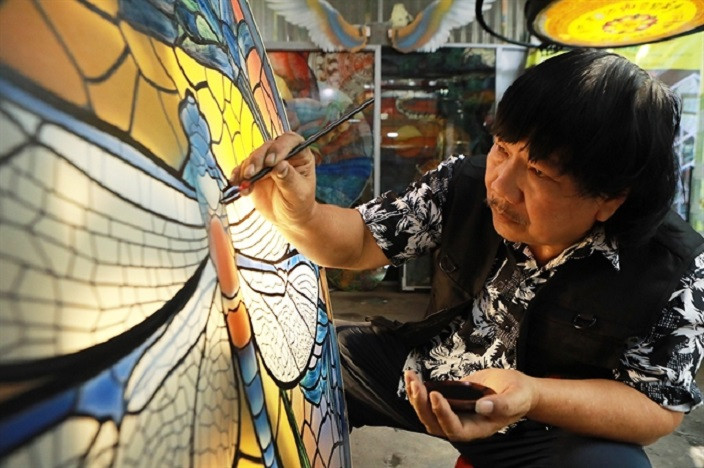 glass painting.jpg