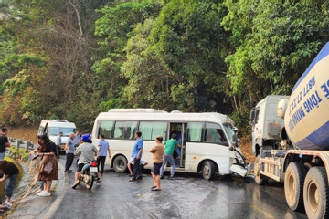 Nine injured in head-on car collision in northern Vietnam