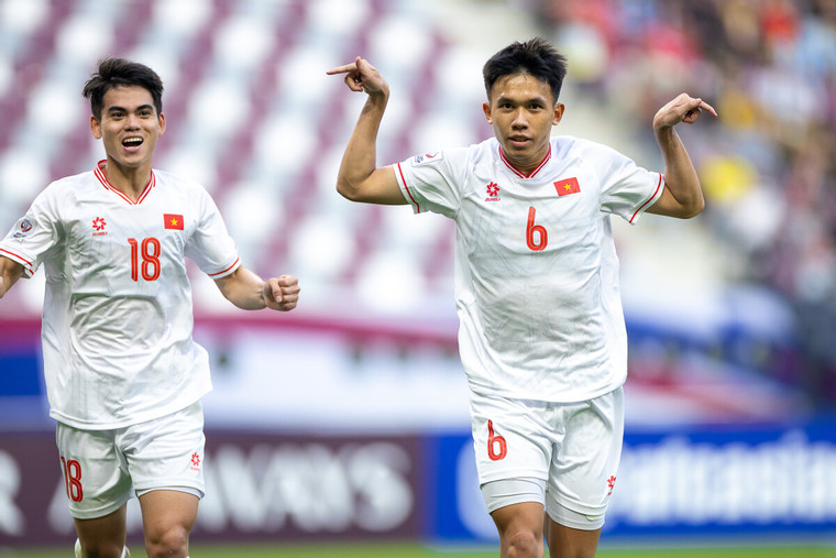 U23 Việt Nam 2-0 U23 Malaysia: Một nửa sự hoàn hảo!
