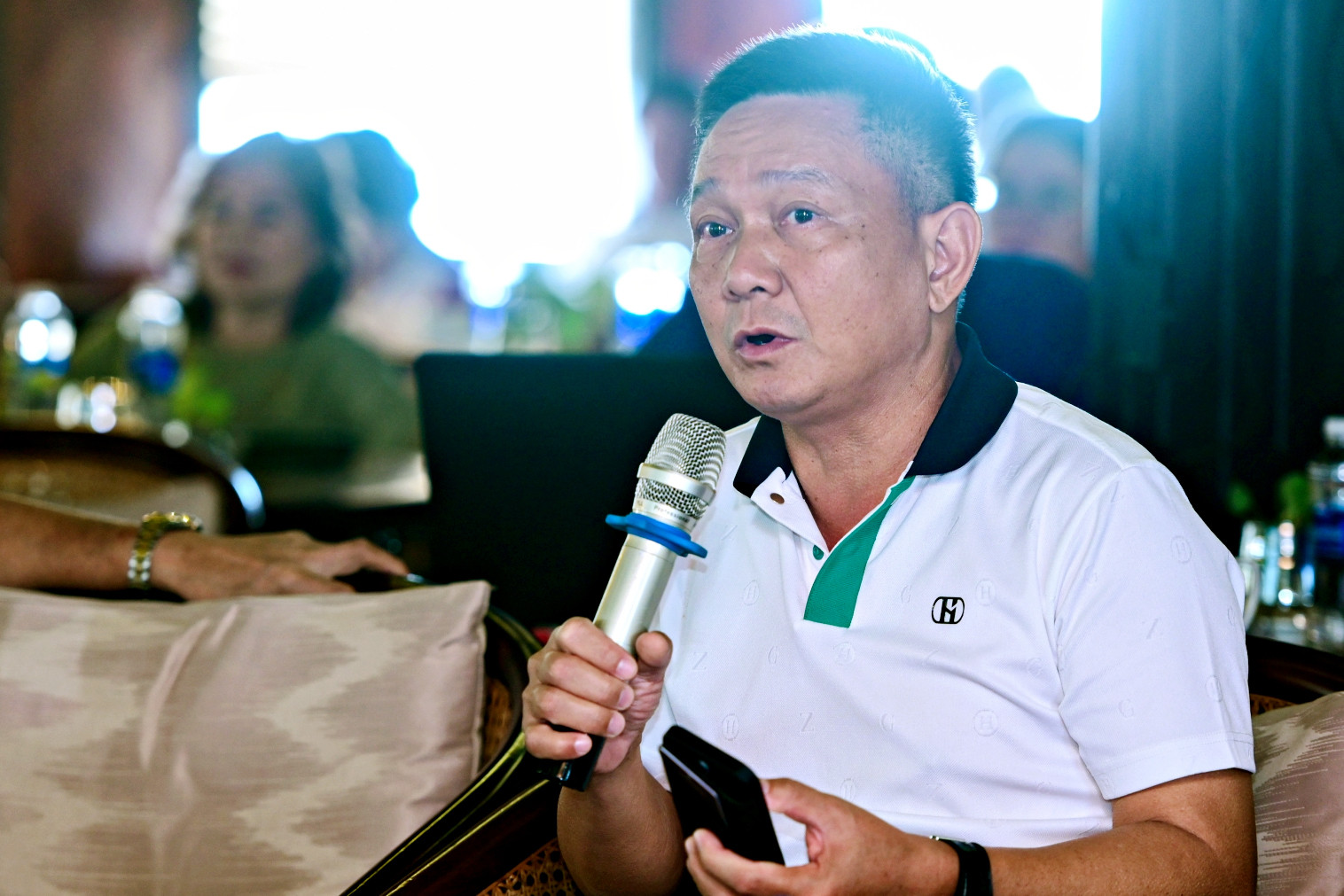 w ong dang bao hieu 1 343.jpg