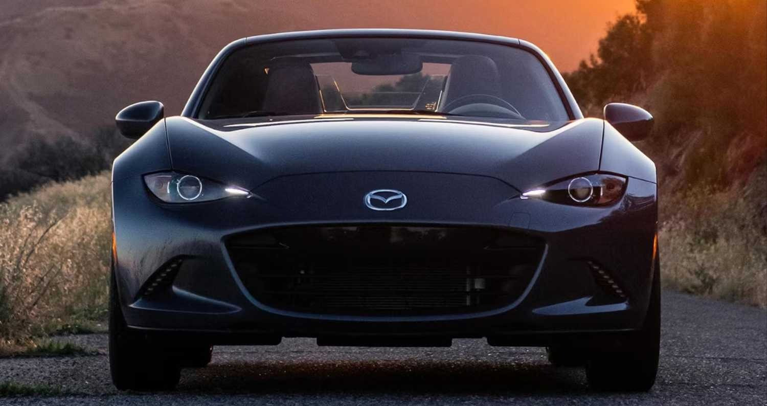 2022 mazda mx 5 front view.jpeg