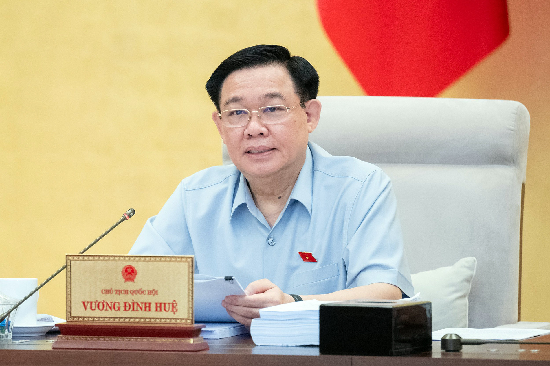 chu tich quoc hoi vuong dinh hue.jpeg