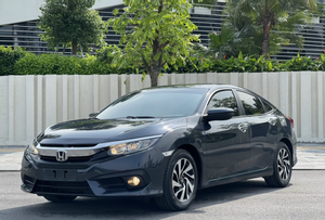 Honda Civic 2018 mỗi năm lỗ gần bằng chiếc SH Mode, giá chỉ còn 450 triệu