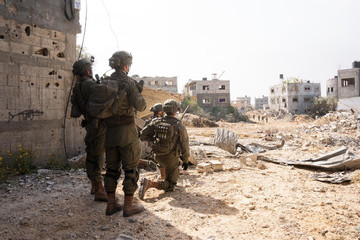 Israel cảnh giác ở mọi mặt trận, Hezbollah bắn hạ UAV tốt nhất của IDF