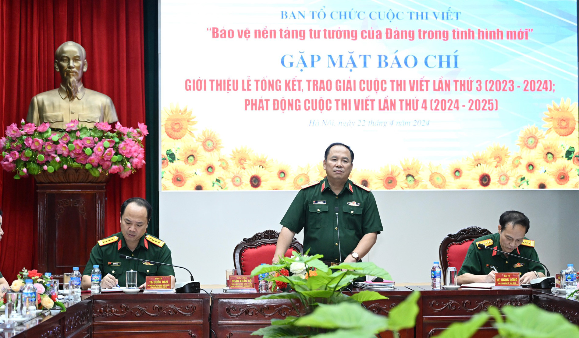 z5371218170663 642bc7e91de3f4467fdd621b595b886e.jpg