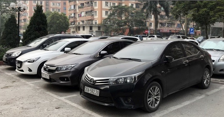 Kinh Nghiệm Thuê Xe Tự Lái Từ A-Z - Mẹo Tránh Mất Tiền Oan Cho Người Mới