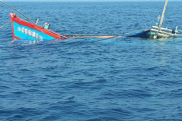 Tìm thấy 3 thi thể vụ chìm tàu cá ở Vịnh Bắc Bộ