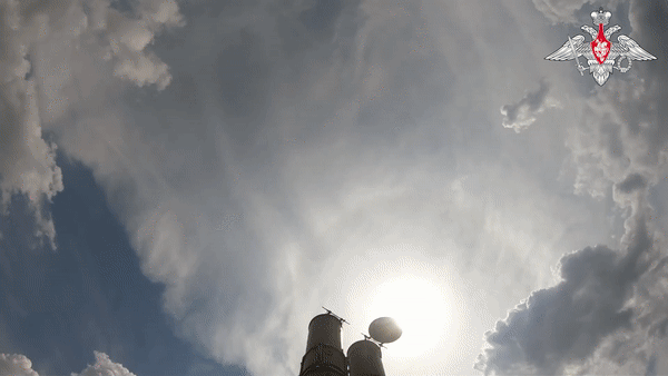 Nga khoe hình ảnh 'rồng lửa' S-500 khai hỏa