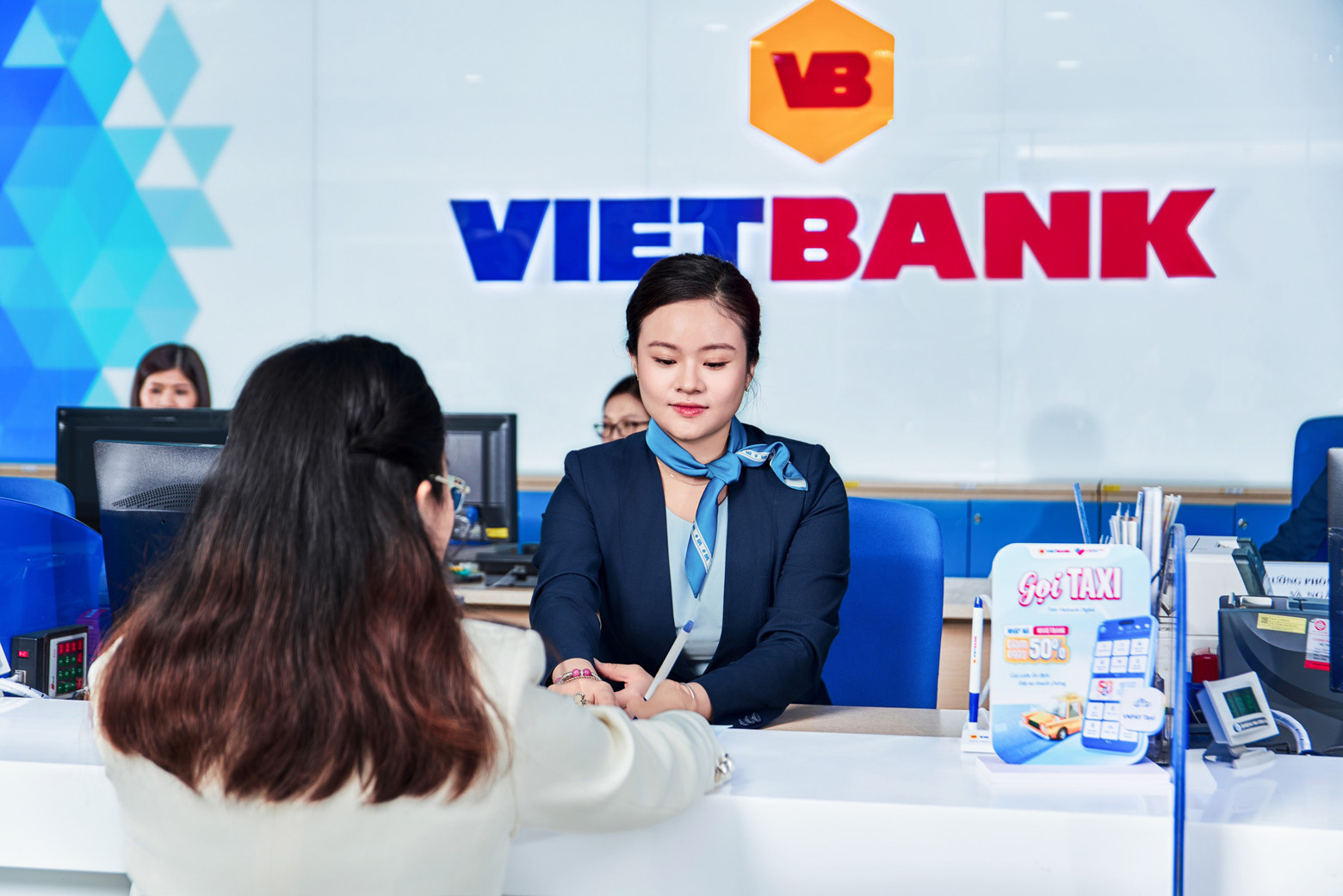 Vietbank 2.jpg
