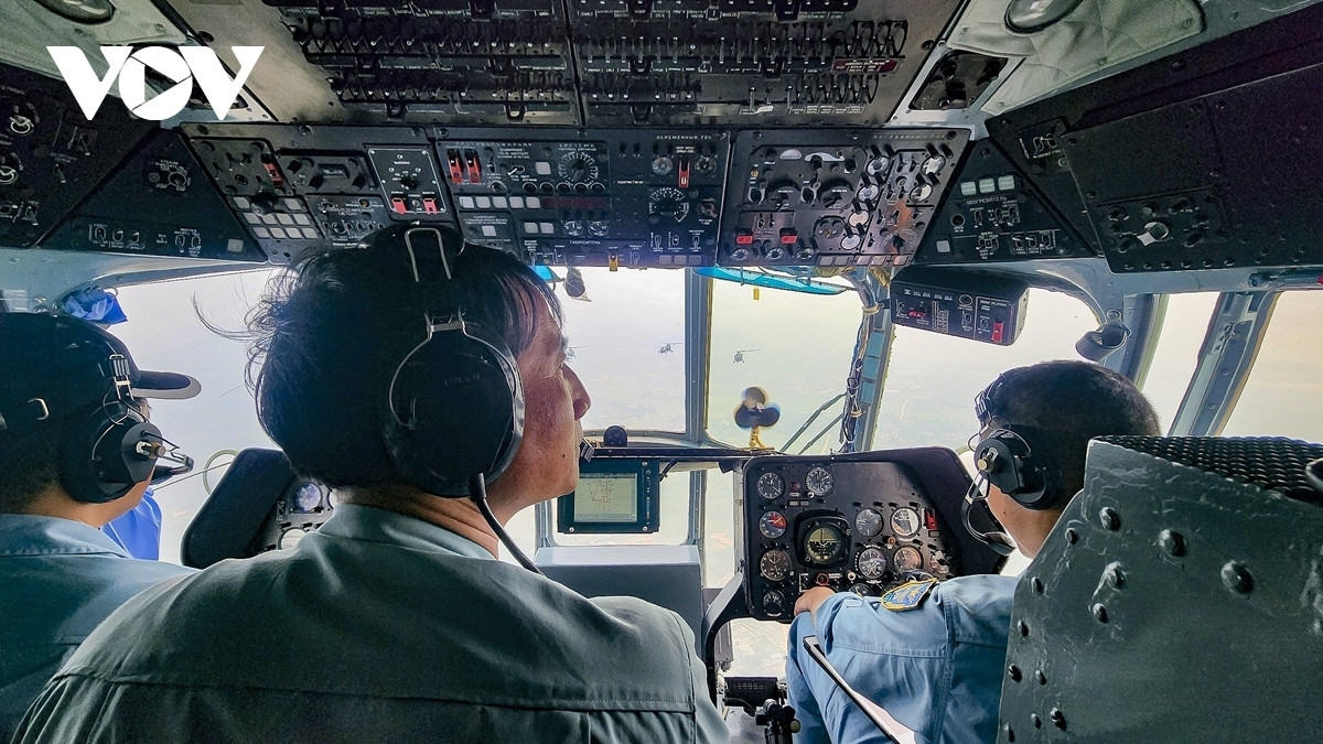 air force practices in celebration of 70th anniversary of dien bien phu victory picture 2
