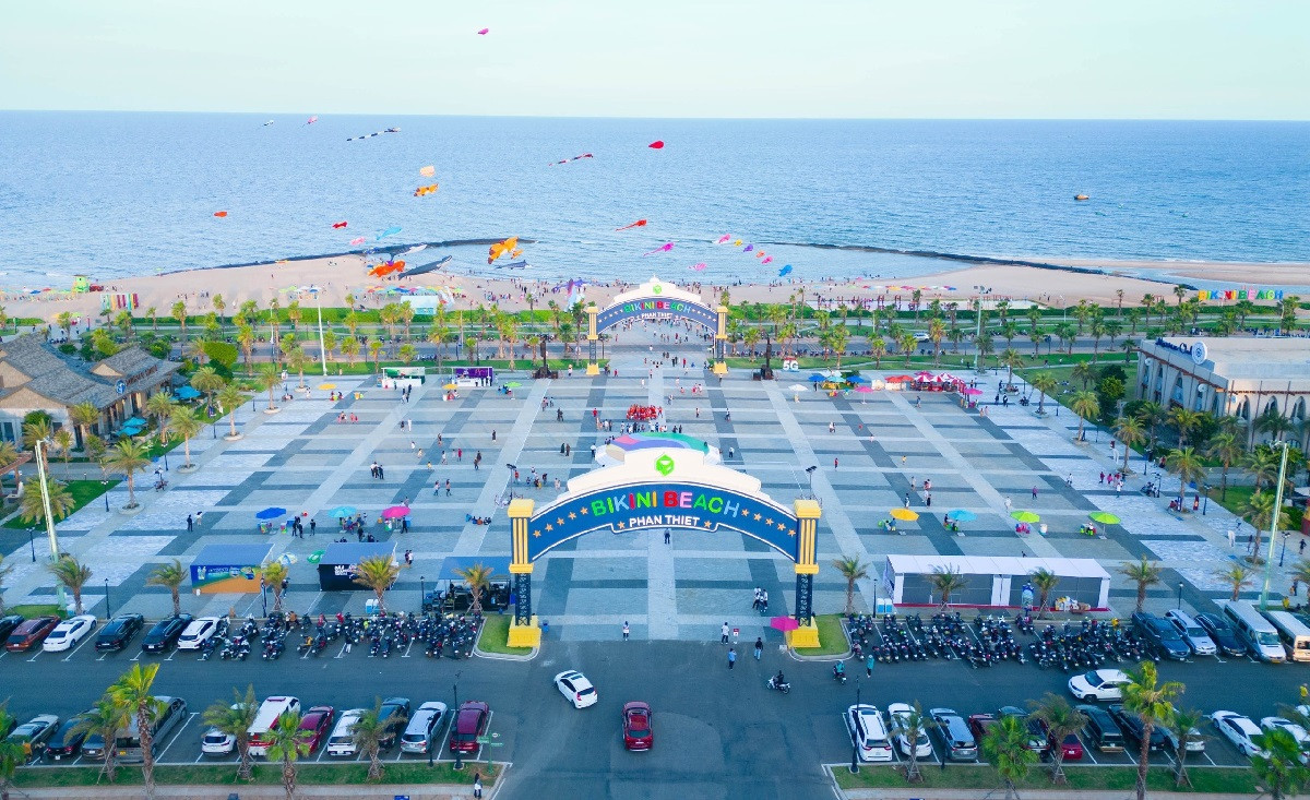 quang truong bien phan thiet binh thuan.jpg