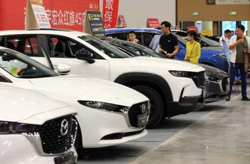 Trung Quốc nới lỏng chính sách vay mua ô tô, khuyến khích sinh viên sắm xe hơi