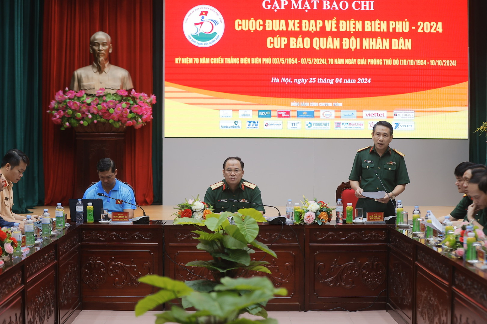 xe dap dien bien phu 2.jpg