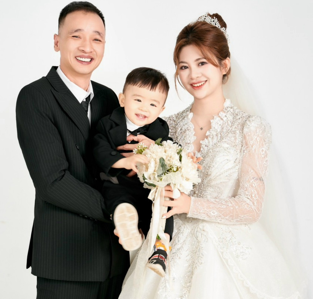 anh 3 con re lon hon me vo.jpg