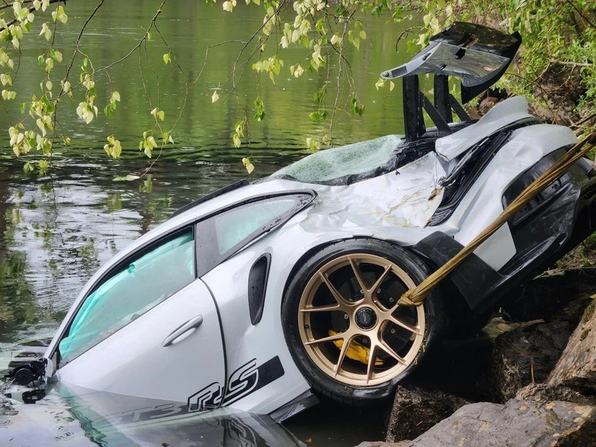 porsche,  911,  911 gt3,  911 gt3 rs,  sieu xe,  tai nan,  tai nan sieu xe anh 5