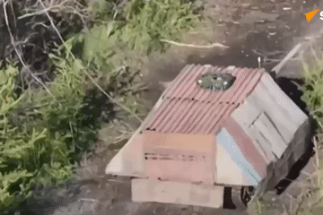Nga hé lộ tuyệt chiêu ‘xe tăng rùa’ chống quân Ukraine ở tiền tuyến