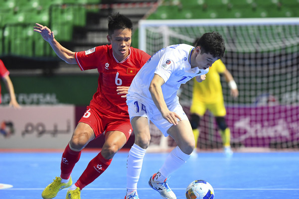 Trực tiếp bóng đá futsal Việt Nam 1-1 Kyrgyzstan: Mạnh Dũng gỡ hòa