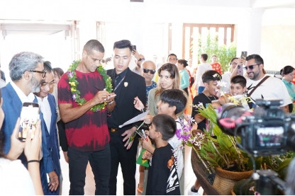 Brazilian football superstars arrive in Da Nang for football festival