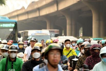 Hanoi arteries get gridlocked as people flock to hometown on holiday