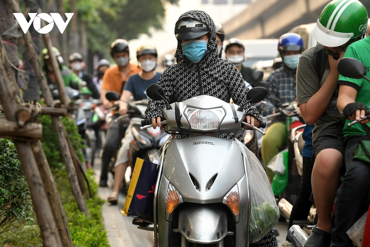 hanoi arteries get gridlocked as people flock to hometown on holiday picture 4