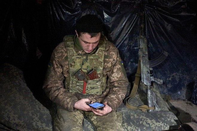 Thiết bị nguy hiểm làm lộ vị trí của binh sĩ Nga và Ukraine trên tiền tuyến