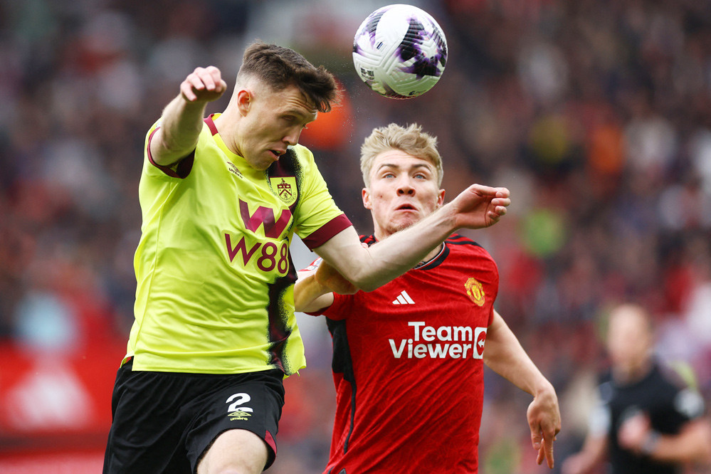Trực tiếp bóng đá MU 0-0 Burnley: Onana cứu thua xuất sắc (H1)