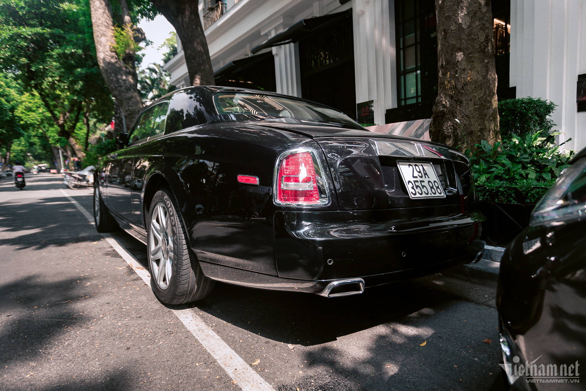 W-phantom-coupe-9-1.jpg