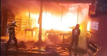 Bản tin cuối ngày 28/4: Cháy lớn tại cửa hàng FPT, nhiều tài sản bị thiêu rụi