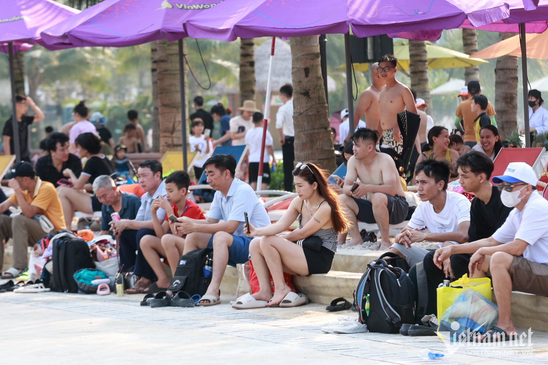 hieu8404bien nhan tao.jpg