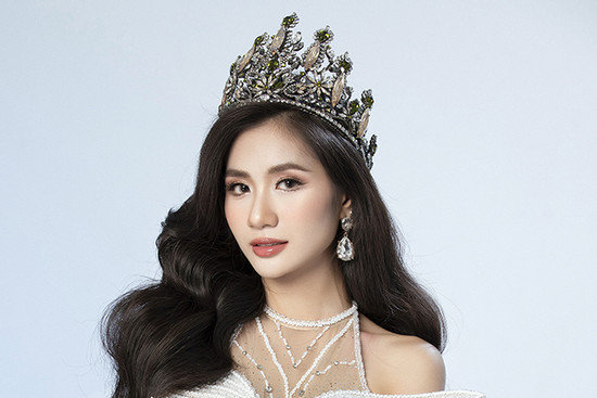 Nguyễn Thanh Hà xúc động khi kết thúc nhiệm kỳ Hoa hậu Môi trường Thế giới