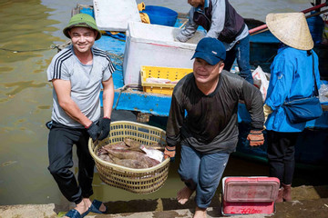 Hơn 22 tỷ đồng hỗ trợ ngư dân Quảng Bình vươn khơi bám biển