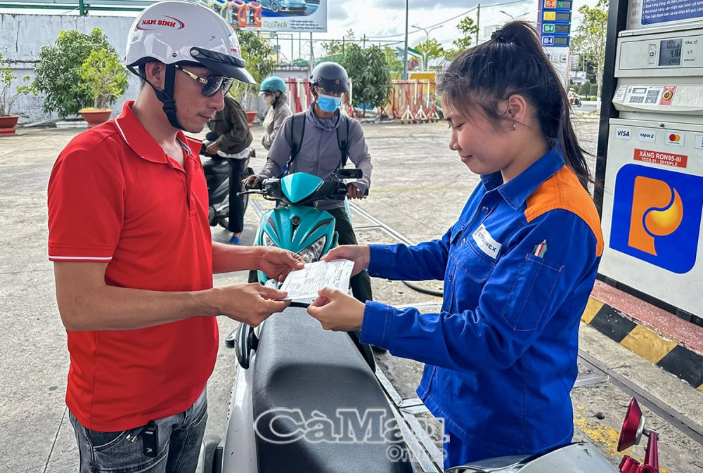 Cà Mau: Đồng loạt xuất hoá đơn điện tử từng lần bán xăng dầu