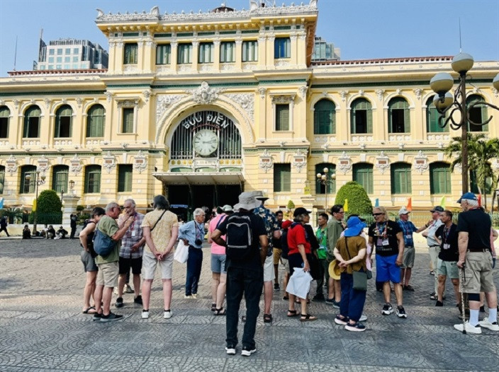 345112 hcmc post office.jpg