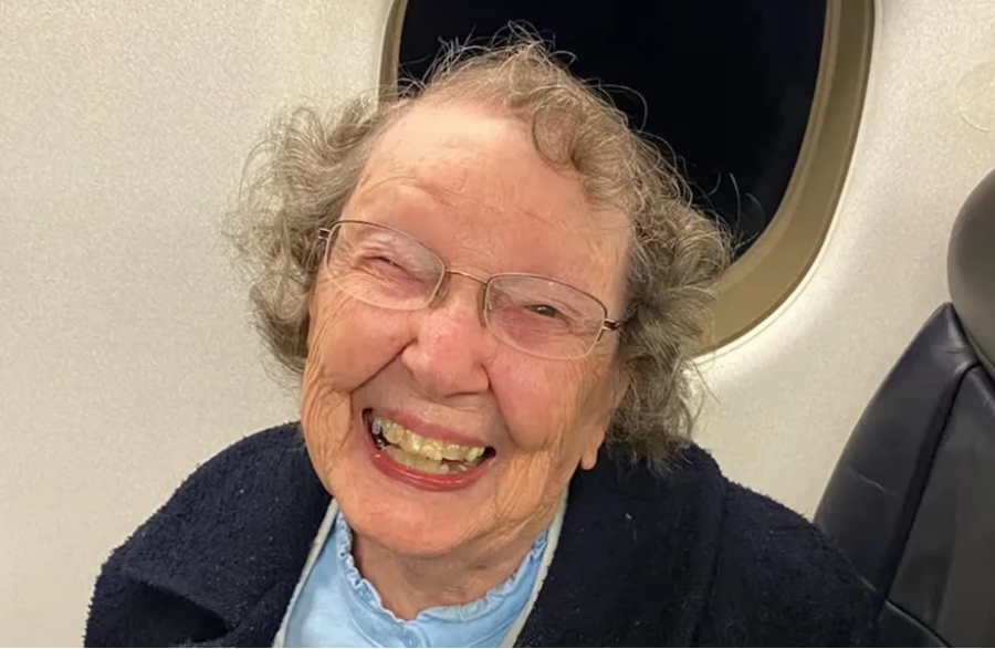 anh 1 cu ba tram tuoi.png