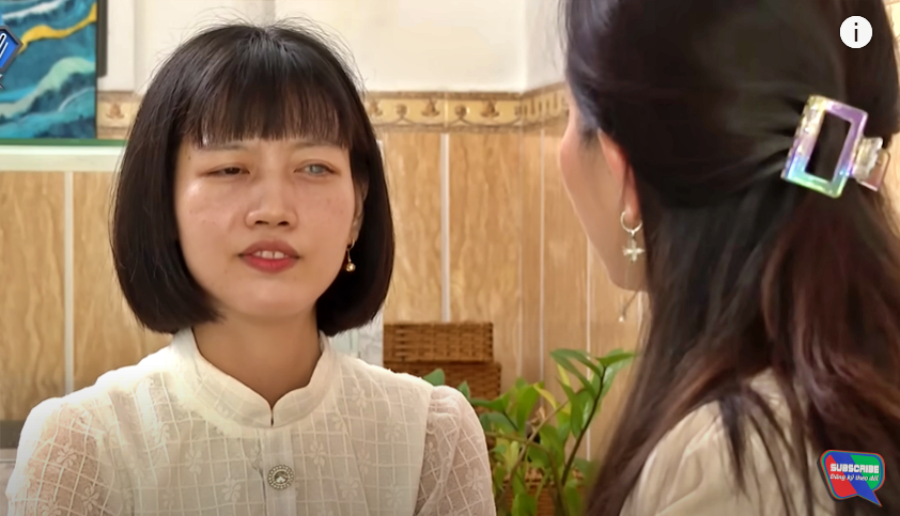 anh 4 nguoi khiem thi.png