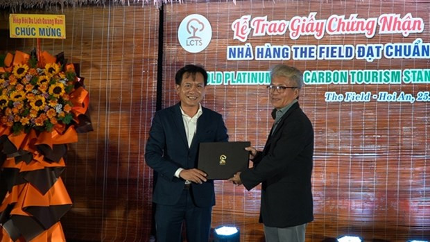 First low-carbon tourism certificate granted in Hoi An hinh anh 1