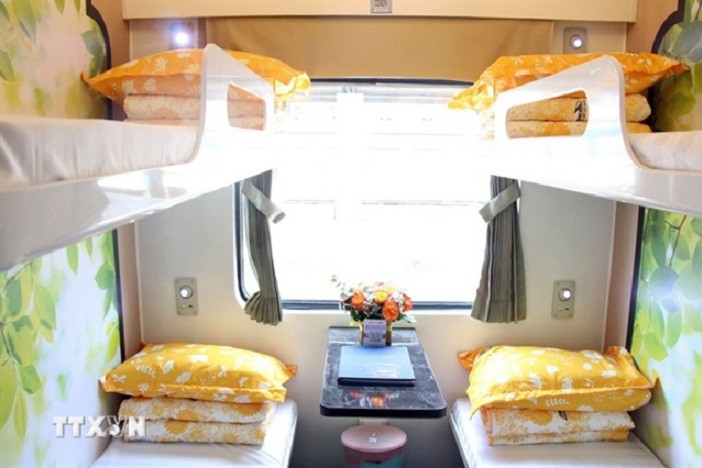 High-quality train service begins between HCM City and Da Nang