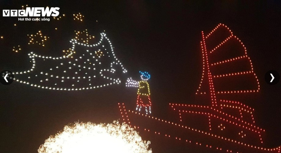 impressive images of drone light show during ha long carnival 2024 picture 10