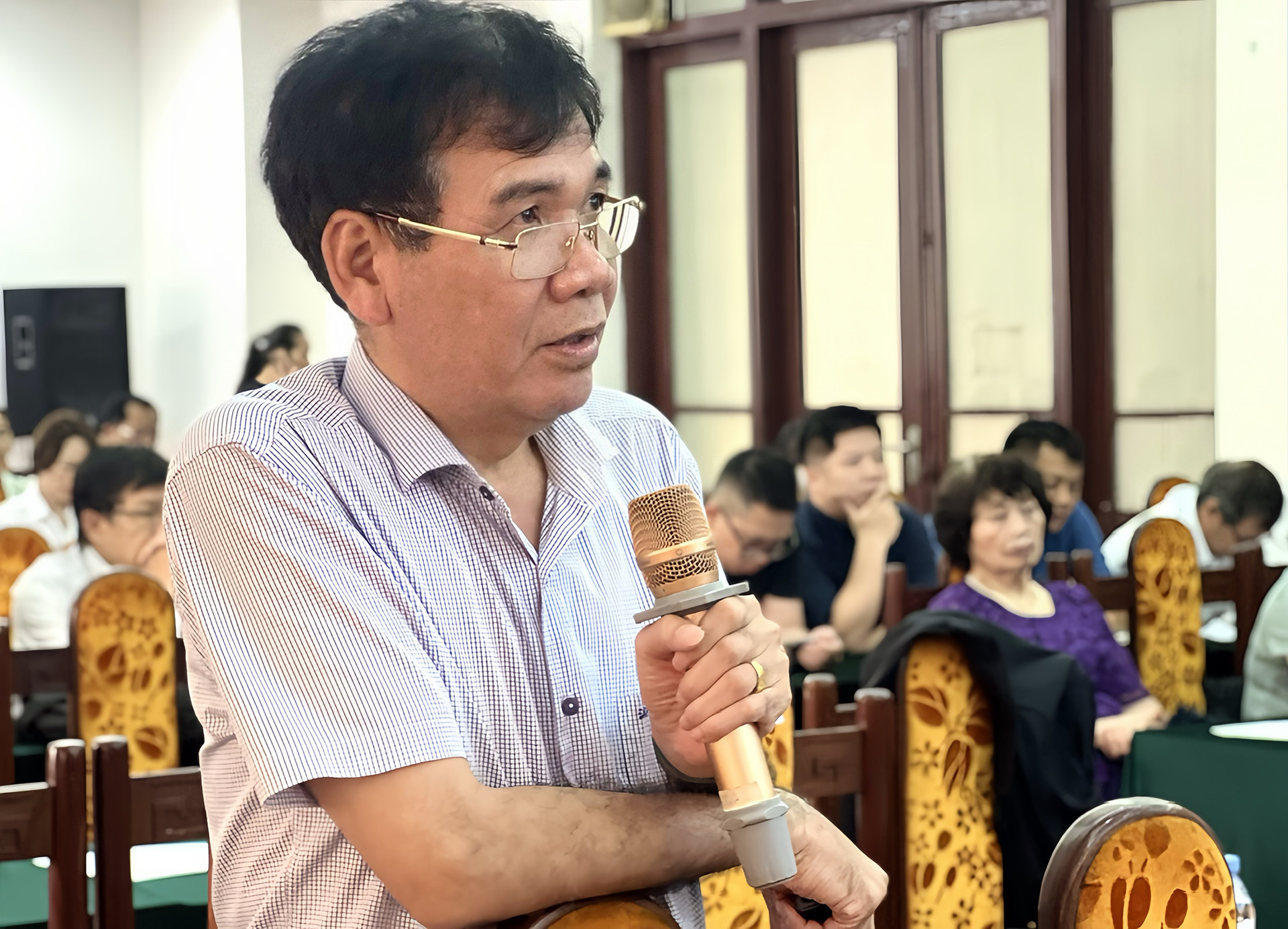 le hoi tinh dau que.jpg