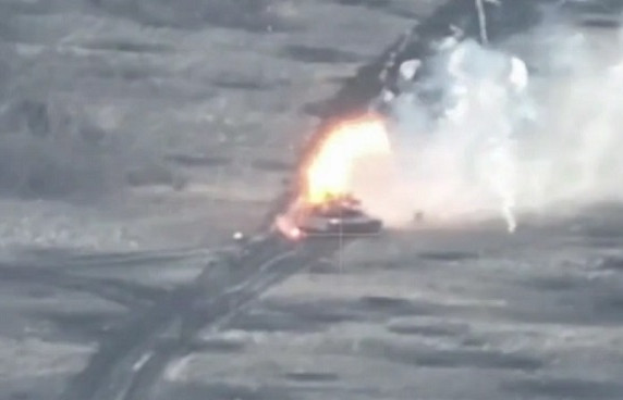 Nga công bố video phóng tên lửa, bắn cháy siêu tăng Mỹ ở Ukraine